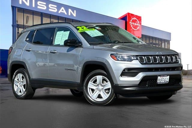 2022 Jeep Compass Latitude Latitude 4x4 Regular Unleaded I-4 2.4 L/144